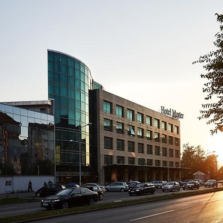 Garni Hotel Master ノヴィ・サド エクステリア 写真