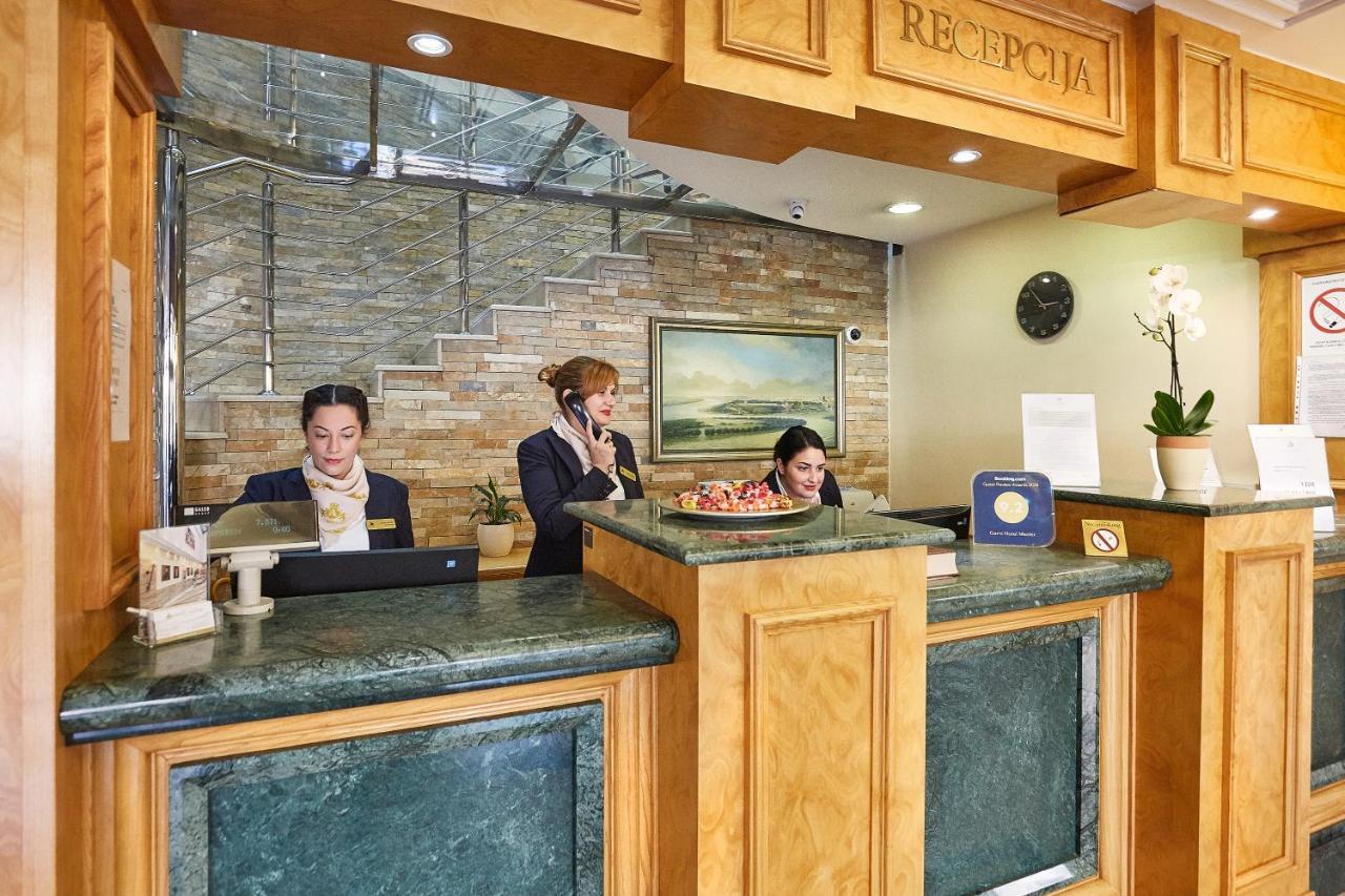 Garni Hotel Master ノヴィ・サド エクステリア 写真