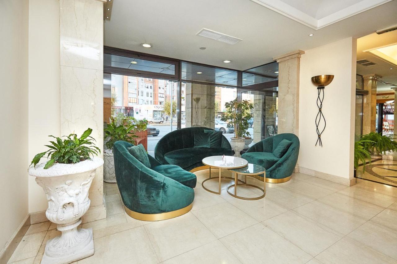 Garni Hotel Master ノヴィ・サド エクステリア 写真