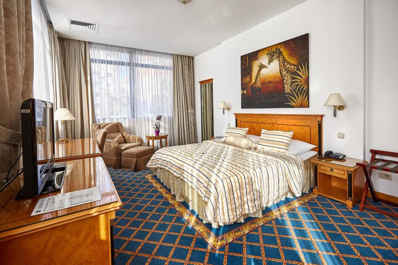 Garni Hotel Master ノヴィ・サド エクステリア 写真