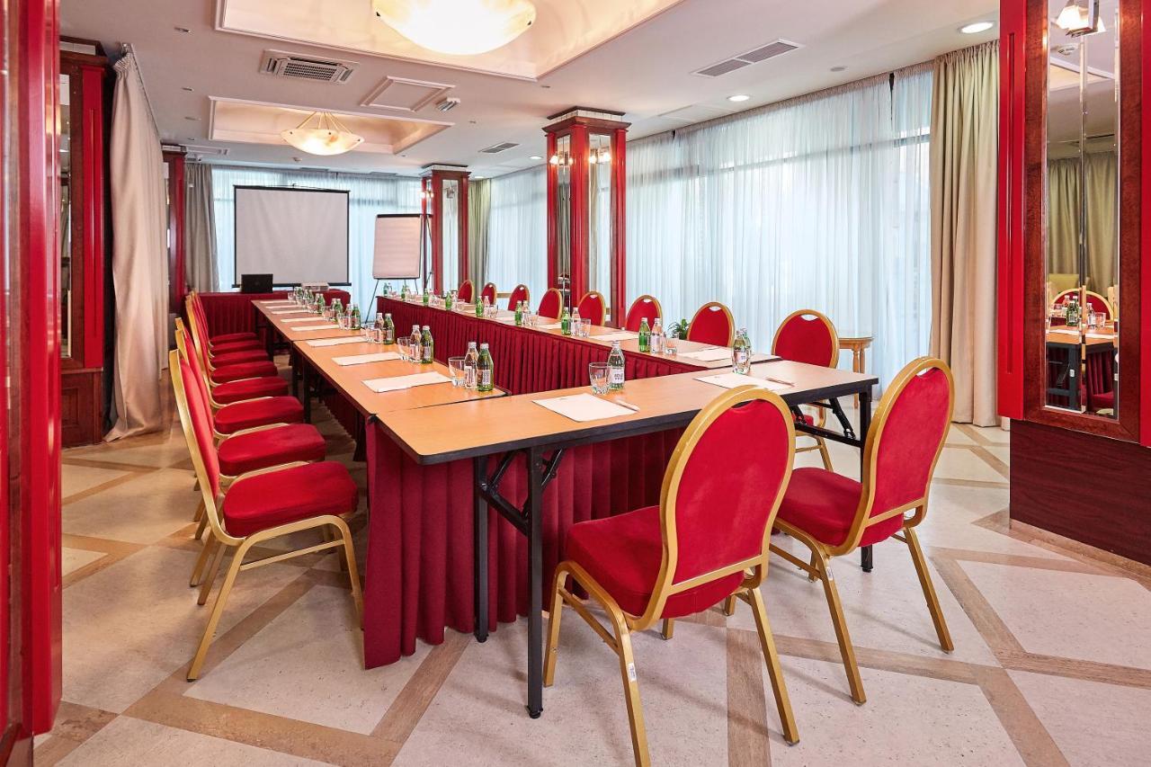 Garni Hotel Master ノヴィ・サド エクステリア 写真