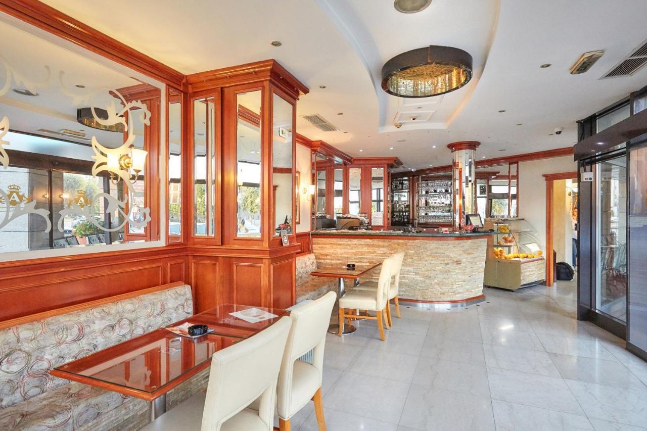 Garni Hotel Master ノヴィ・サド エクステリア 写真