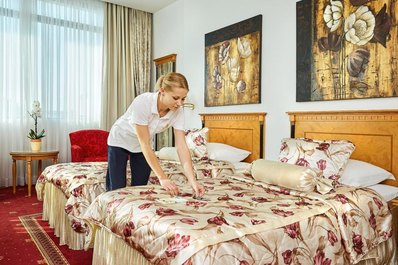 Garni Hotel Master ノヴィ・サド エクステリア 写真