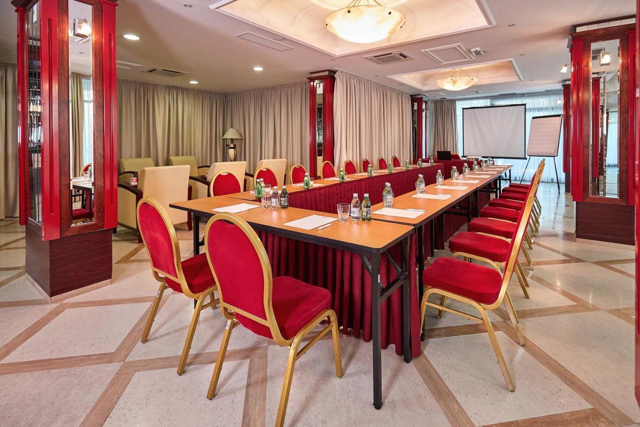 Garni Hotel Master ノヴィ・サド エクステリア 写真